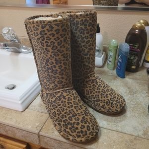 Leopard print bearpaw boots